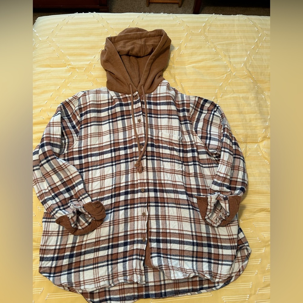 American Eagle Outfitters Brown Plaid Button Down Shirt